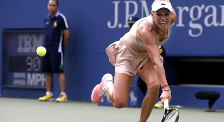 Wozniacki reached US Open Quarter-Final beating Sharapova