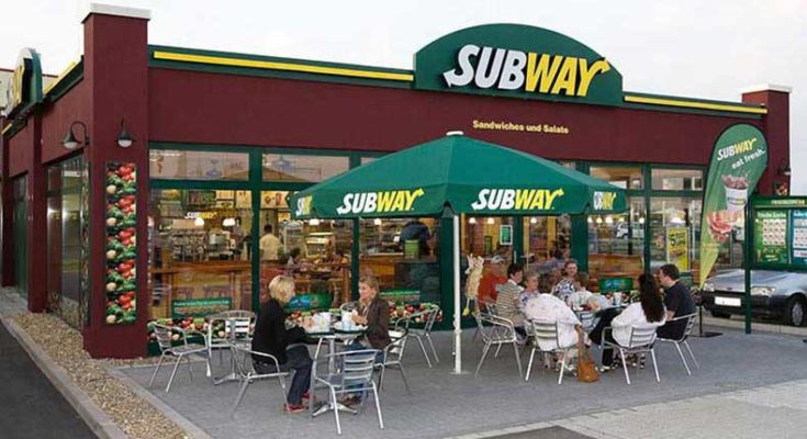 Subway crosses McDonald's becoming the largest restaurant chain of the globe