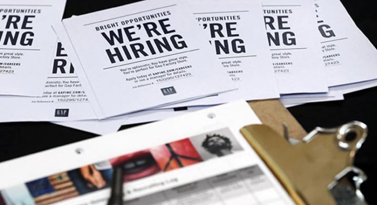 US unemployment rate drops to 4.9% in spite of slow job growth