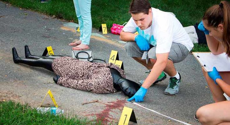 Forensic Scientist – a good option for careerist people