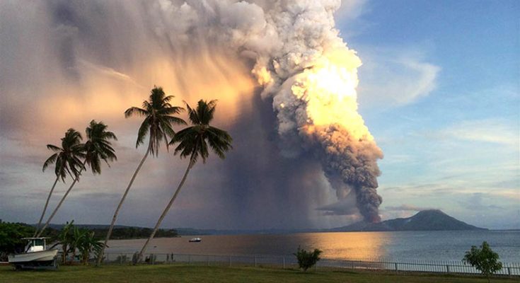 A volcanic explosion started in Papua New Guinea, Flights Diverted