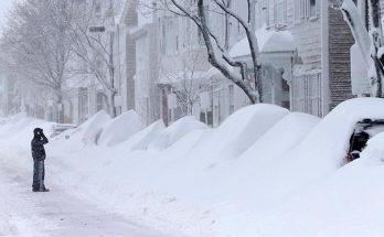 Storm and snowfall paralyzed life in New England of USA