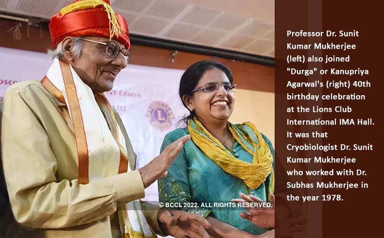 Kanupriya Agarwal(right) in her 40th birth anniversary celebration with Dr. Sunit Kumar Mukherjee (left)